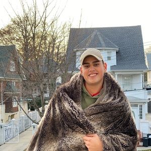 Meet your Posher, Camilo